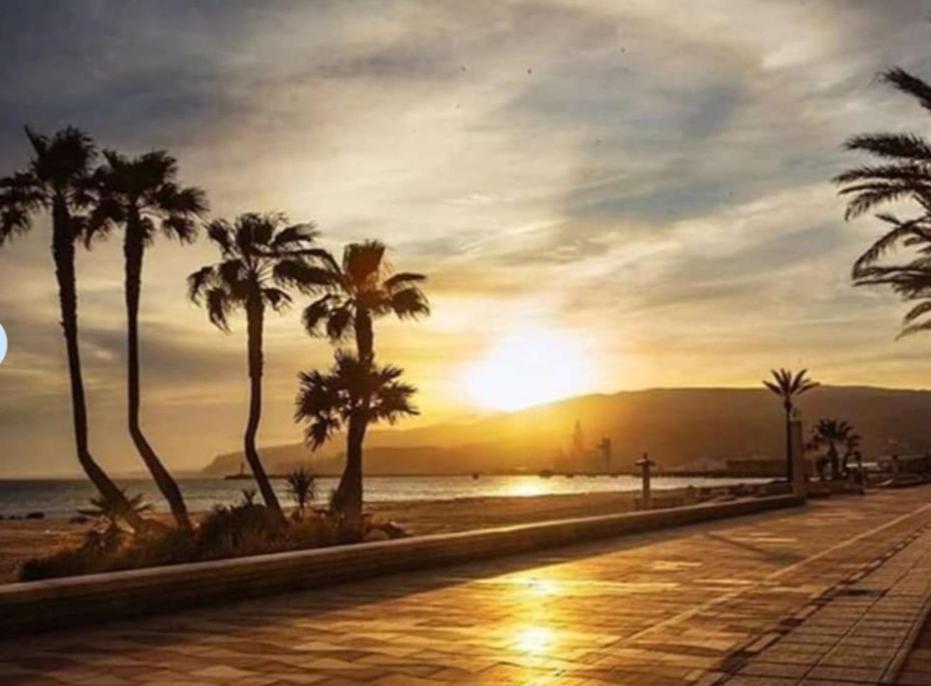 ¡Cómo en casa! Precioso apartamento en Almería Exterior foto